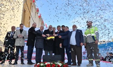 BAŞKAN ERGÜN, SARUHANLI’NIN 3’Ü 1 ARADA PROJESİNİN TEMELİNİ ATTI