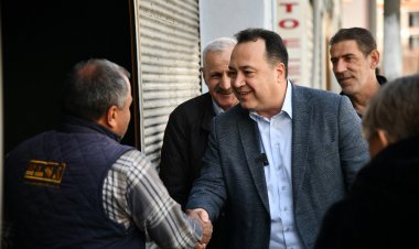 Akhisar Belediye Başkanı Esnaf ve Fabrikaları ziyaret etti.