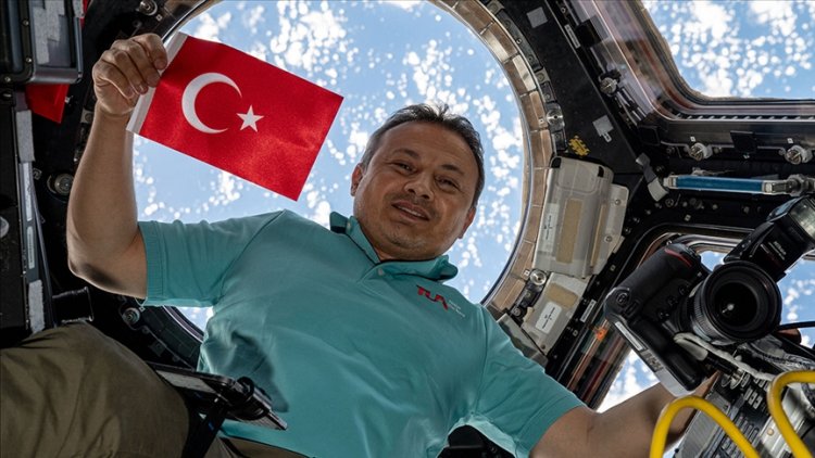 Alper Gezeravcı,Dragon kapsülüyle Uluslararası Uzay İstasyonu'ndan ayrıldı