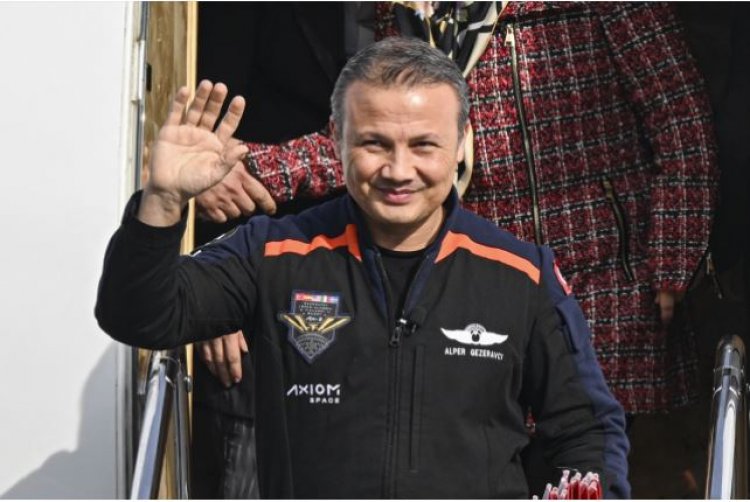 Türkiye'nin ilk astronotu Alper Gezeravcı'nın bugün Amerika Birleşik Devletleri'nden yurda döndü.