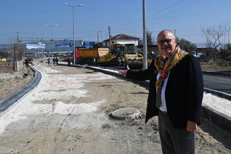 Şehit Ali Rıza Akbaş Caddesi’nde prestij cadde düzenlemelerine start veren Manisa Büyükşehir Belediye Başkanı Cengiz Ergün