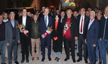 Cumhur İttifakı Akhisar Başkan Adayı Ömer işçi'yi Merter Takımı ila karşılandı