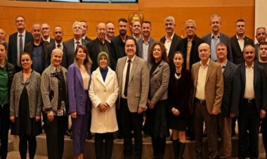 Akhisar Belediye Başkanı Besim Dutlulu; "Uyumu İle Türkiye'ye Örnek Olacak Bir Meclis Geçirdik"