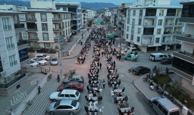 AKHİSAR BELEDİYE BAŞKAN ADAYI ÖMER İŞÇİ VATANDAŞLARLA İFTAR SOFRASINDA BULUŞTU