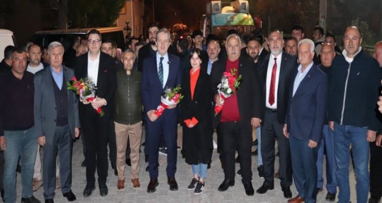 Cumhur İttifak Akhisar Belediye Başkan Adayı Ömer İşçi Dereköy'de Mehter Takımı ile Karşılandı.