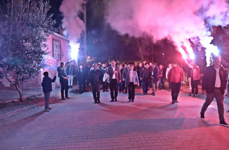 AKHİSAR BELEDİYE BAŞKANI DUTLULU’YA BABA OCAĞI SAZOBA’DAN TAM DESTEK