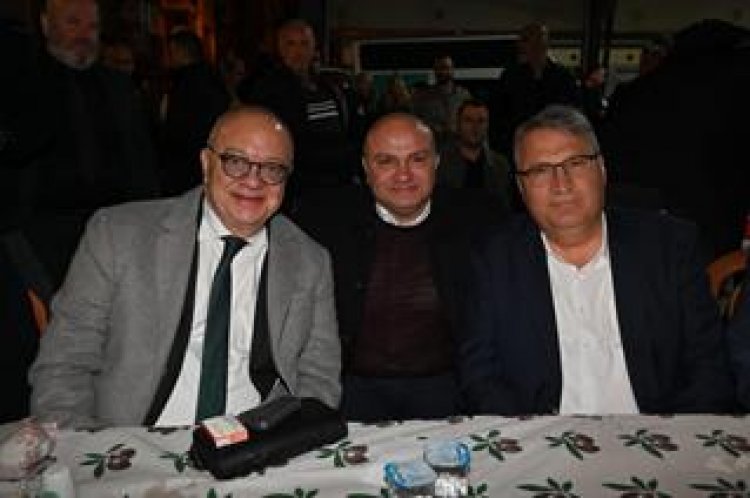 Başkan Cengiz Ergün, İftarı Karaköy'de Vatandaşlarla Yaptı