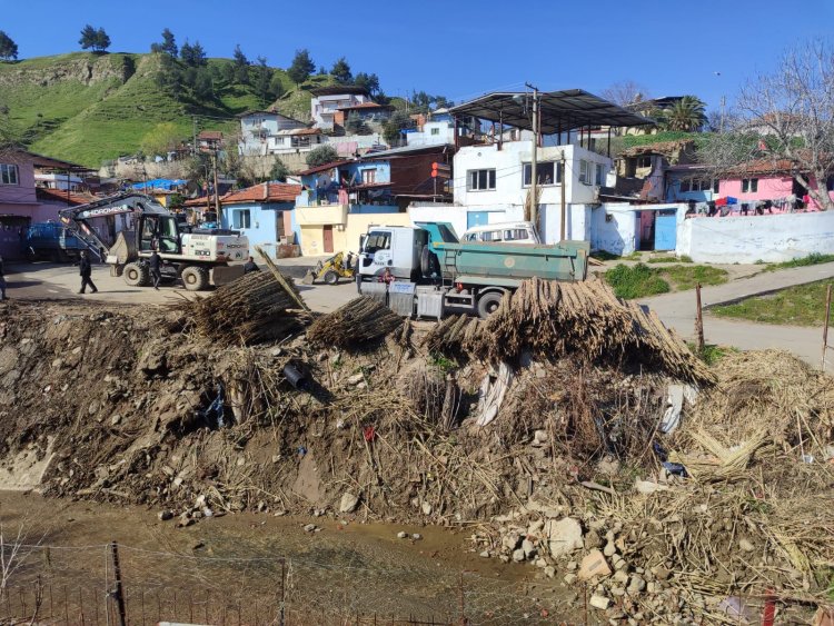 Özyurt Mahallesinin Deresi Temizlendi