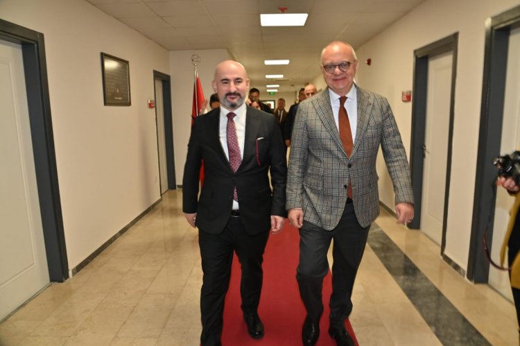 Başkan Cengiz  Ergün, Manisa Barosunu Ziyaret Etti