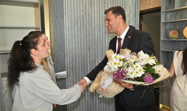 Başkan Ferdi Zeyrek, Manisa Büyükşehir Belediyesi'nin Personeliyle Buluştu