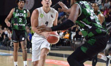 Potanın Tarzanları, Taraftarının Önünde Çok Farklı