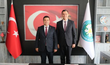 Başkan Dönmez, Başkan Ferdi Zeyrek’i Ziyaret Etti