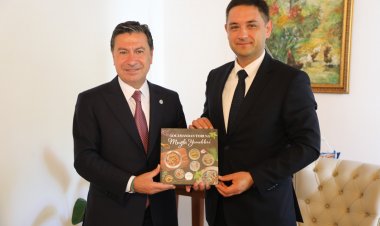 Ukrayna Antalya Konsolosu’ndan Başkan Aras’a Ziyaret