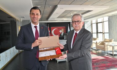 Müftülükten Başkan Ferdi Zeyrek’e Tebrik Ziyareti