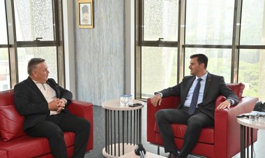 YUNTKÖY-DER’den Başkan Zeyrek’e Tebrik Ziyareti