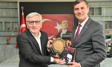 Belediye-İş Sendikası’ndan Başkan Zeyrek’e Tebrik Ziyareti