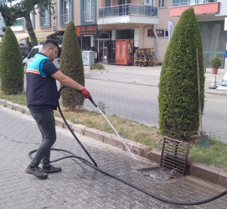 MASKİ’den Kula’nın Üç Mahallesinde Izgara Temizliği