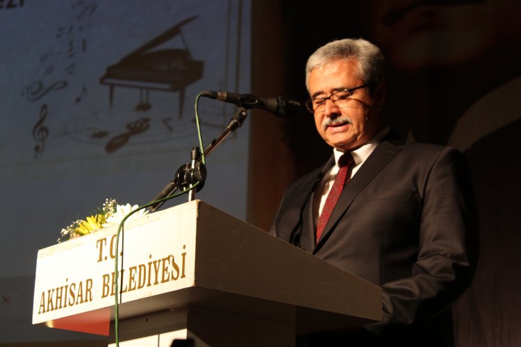 HALK EĞİTİMİ MERKEZİ MÜDÜRLÜĞÜNDEN MUHTEŞEM PİYANO KURSU DİNLETİSİ