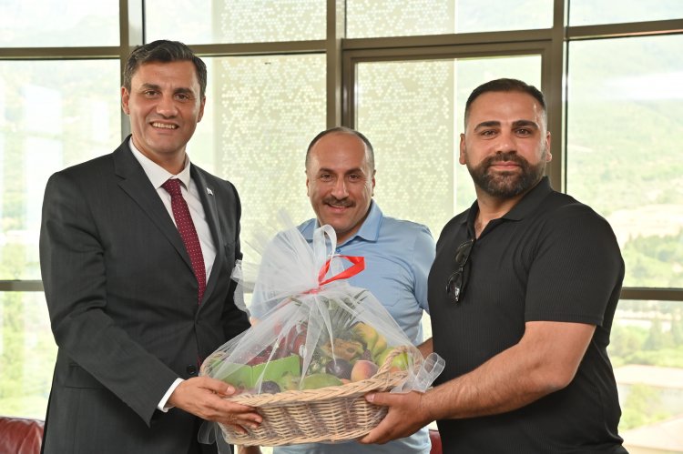 “Bizim Hal Esnafımız İlk Kez Bu Kadar Neşeli ve Mutlu”