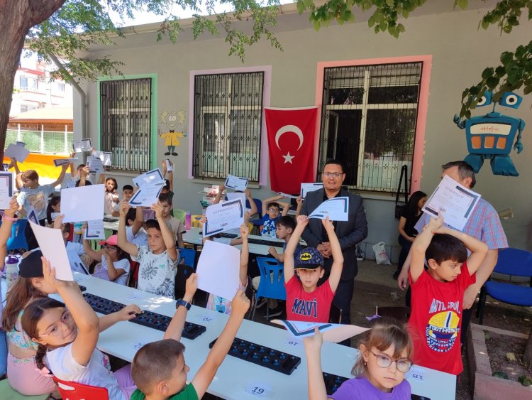 Akhisar Kendin Yap Atölyesi’nde Mangala Turnuvası Coşkusu
