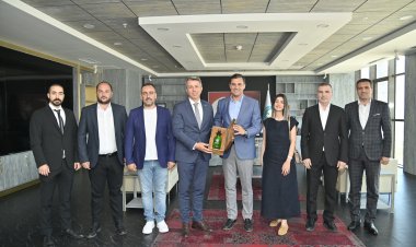 Kızılay Manisa Yönetiminden Başkan Zeyrek'e Hayırlı Olsun Ziyareti