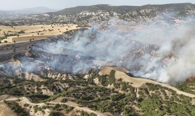 Manisa İtfaiyesi Hem Kula’da Hem Uşak’ta Yangınlarla Mücadele Etti