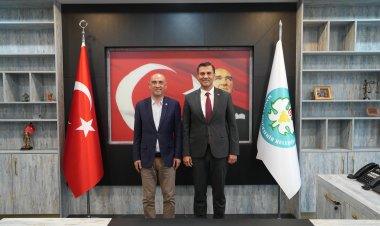 Başkan Zeyrek’e tebrik ziyaretleri sürüyor