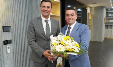 Başkan Zeyrek, “Siyaset 31 Mart’ta Bitti, 1 Nisan Sabahı Hizmet Başladı”