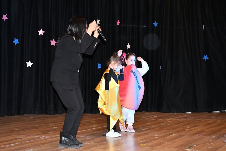 Tıfıl Anaokulu Öğrencilerinden Muhteşem İngilizce Yıl Sonu Gösterisi
