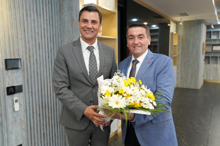 Başkan Zeyrek, “Siyaset 31 Mart’ta Bitti, 1 Nisan Sabahı Hizmet Başladı”