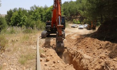 Taşkuyucak’ta Eski İçme Suyu Hattı Çelik Borularla Yenileniyor