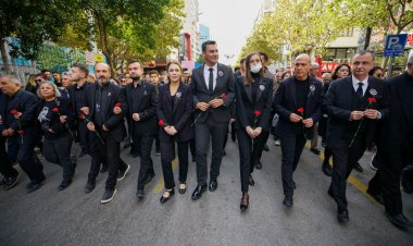 Manisalılar Ata’sını Saygı Yürüyüşü ile Andı