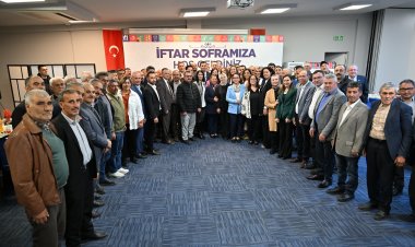 Başkan Zeyrek Muhtarlarla İftarda Buluştu