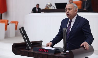 “Beylikdüzü'nden beri tek bir İmamoğlu'yla baş edemediniz, 15 milyon 500 bin İmamoğlu'yla nasıl baş edeceksiniz?”