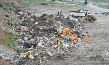 Büyükşehir’den Hamalın Kırı Mevkii’nde Temizlik Seferberliği