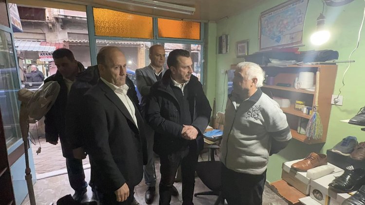“VATANDAŞ ESKİDEN İKİNCİ EL AYAKKABIYI AYAĞINA SOKMAZDI ŞİMDİ, ‘BANA GÖRE VAR MI?’ DİYE SORUYOR”