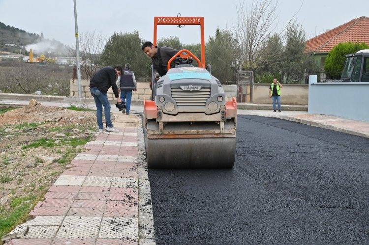Büyükşehir, Turgut Özal Mahallesi’nin Yollarını Yeniliyor