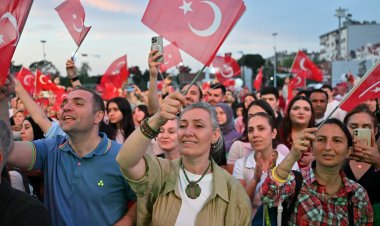 23 Nisan Coşkusu 7’den 70’e Meydanlara Taştı