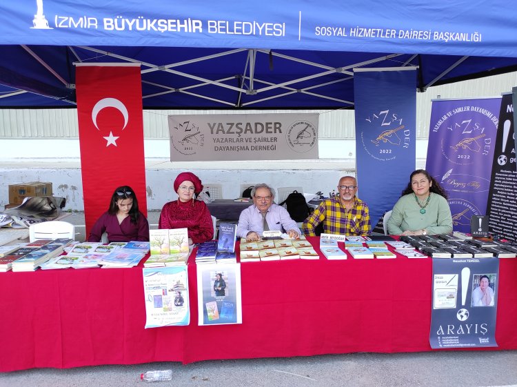Yazarlar ve şairler Derneği 5. İzmir kitap fuarında
