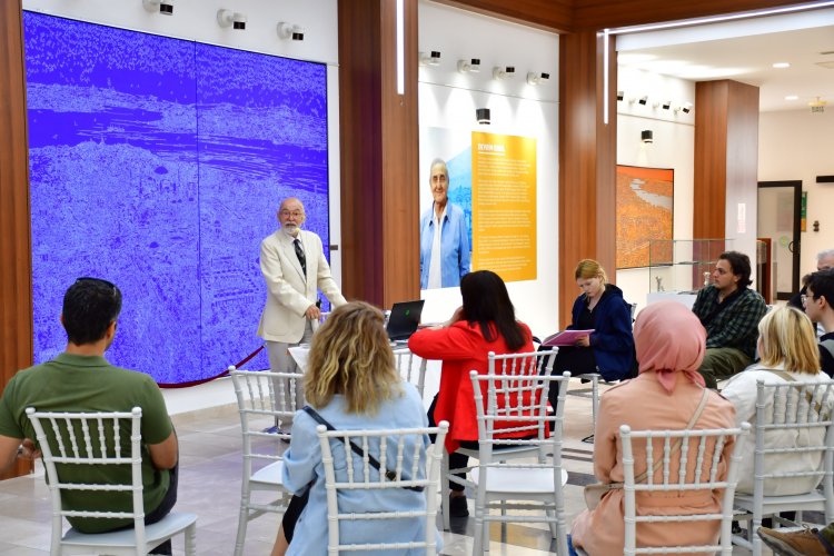 Ressam Devrim Erbil Manisa’da Konuşuldu