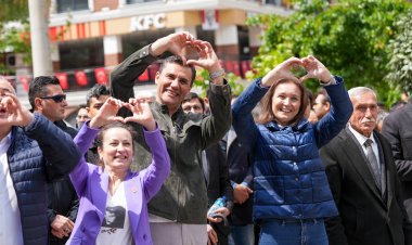 Başkan Zeyrek 1 Mayıs’ta emekçilerle omuz omuza yürüdü