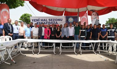 Yeni hal sezonu Turgutlu Sebze ve Meyve Hali’nde açıldı