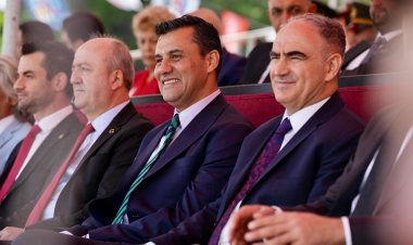 Manisa’da 19 Mayıs Coşkusu Başkan Zeyrek: “19 Mayıs Ruhunu Yaşatmaya, Cumhuriyetimizi Daha İleriye Taşımaya Kararlıyız”