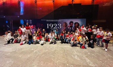 ÇKSM Öğrencileri Zorlu PSM’de Cumhuriyet’in Büyüleyici Hikayesini İzledi