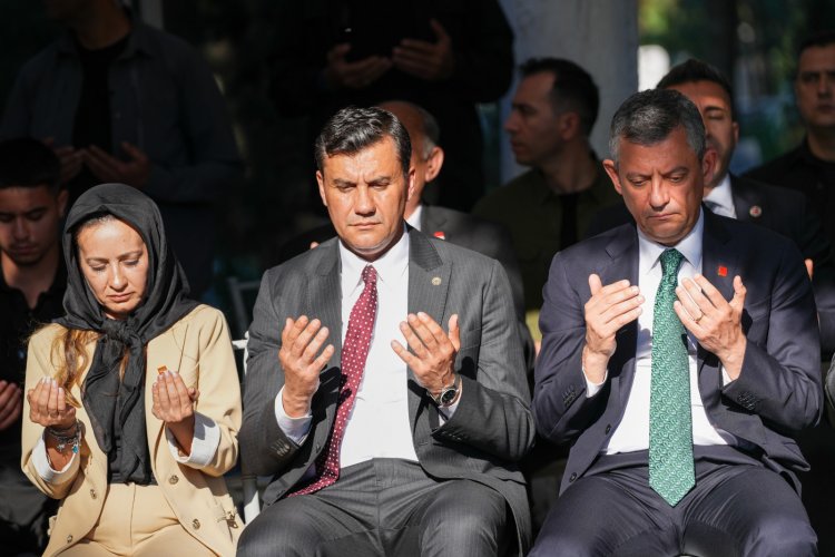 Başkan Zeyrek Soma’da maden şehitleri anma törenine katıldı