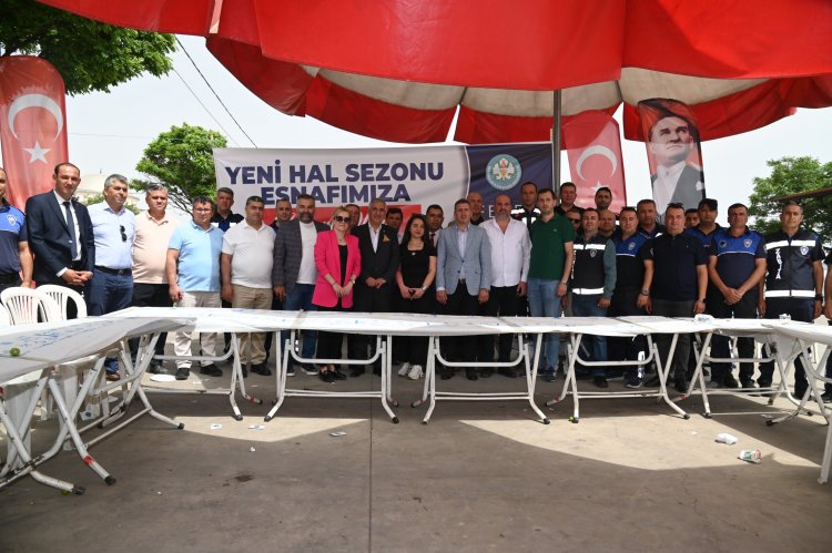 Yeni hal sezonu Turgutlu Sebze ve Meyve Hali’nde açıldı
