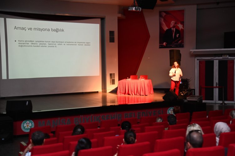 Büyükşehir’den Çalışanlarına ‘Kamusal Alanda Etik’ Eğitimi