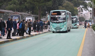 Büyükşehir Belediyesi YKS’de Öğrencilerin Yanında