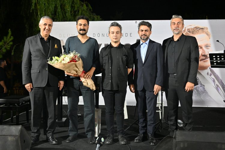 Nazım Hikmet Manisa’da Şiir ve Müzikle Anıldı