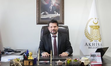 AKHİSAR BELEDİYESİ’NDE BİR DİĞER BELEDİYE BAŞKAN YARDIMCILIĞI GÖREVİNE EMRE OKKALI GETİRİLDİ